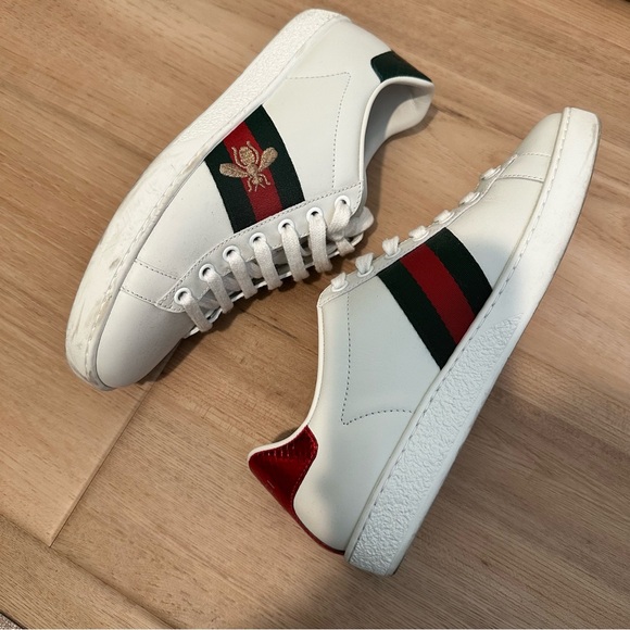 Gucci White Sneakers with Green and Red Stripe - Picture 3 of 14